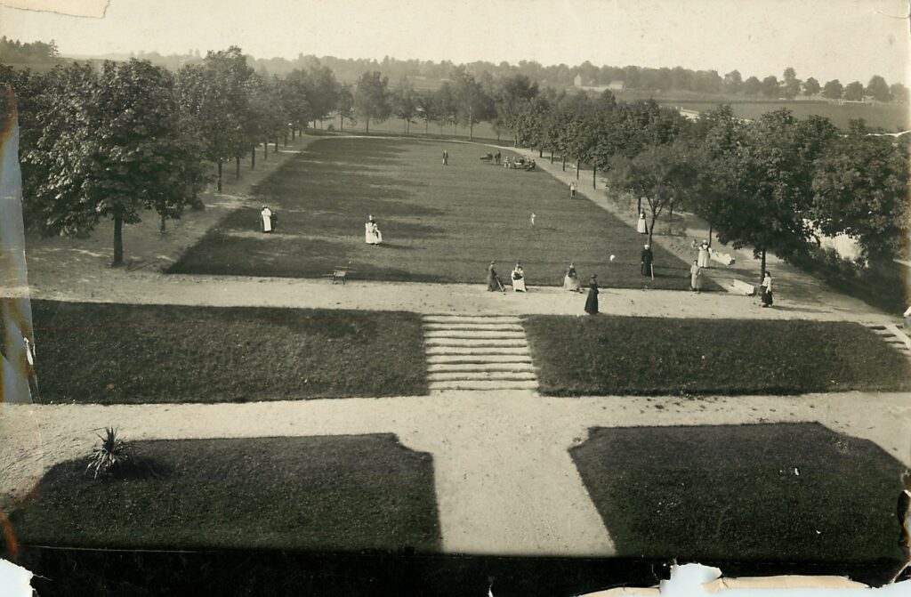 Clinique Parc Derriere Photo